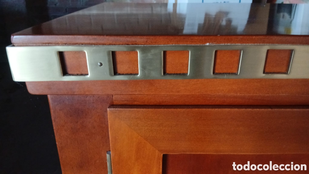 Antig&uuml;edades: Mueble aparador de madera maciza - Foto 3