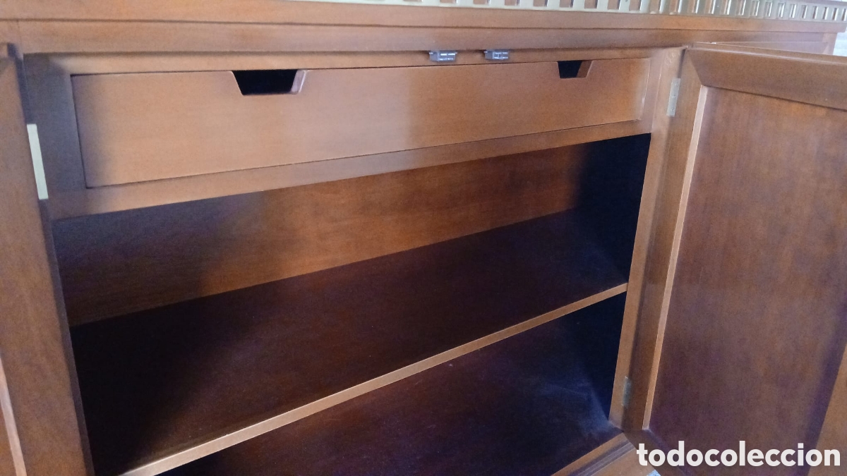 Antig&uuml;edades: Mueble aparador de madera maciza - Foto 5