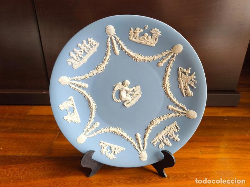 Antig&uuml;edades: Plato Decorativo Cer&aacute;mica Wedgwood Azul Querubines &Aacute;ngeles