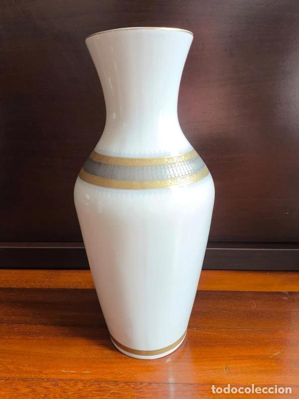Antig&uuml;edades: Jarr&oacute;n Galher Porcelana Blanco, Dorado y Plata
