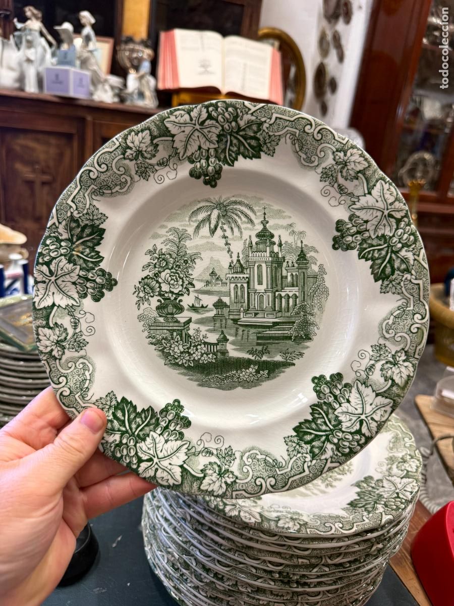 Antig&uuml;edades: PLATO LLANO CERAMICA LA CARTUJA PICKMAN - MEDIDA 25,5 CM - 17