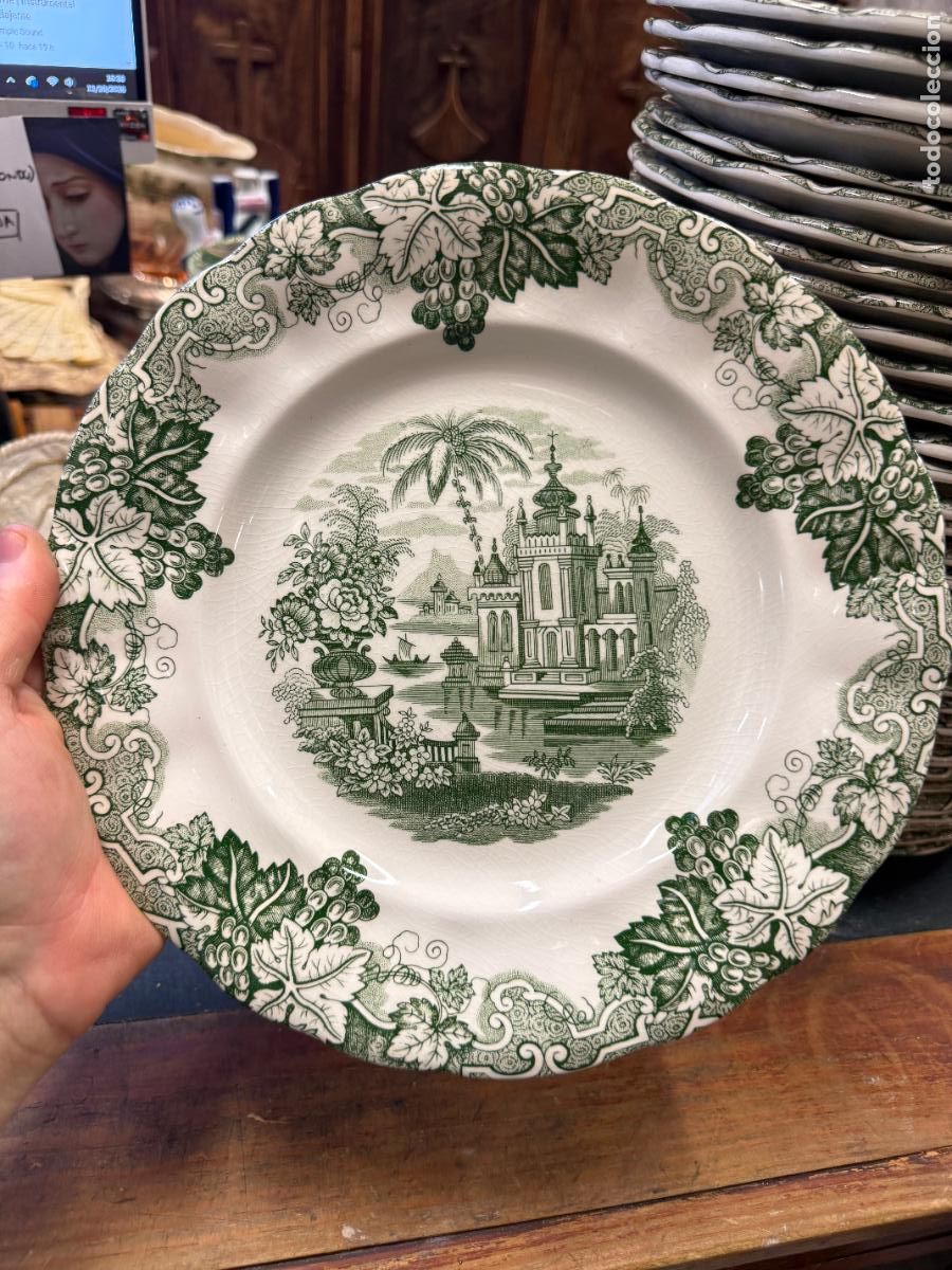 Antig&uuml;edades: PLATO LLANO CERAMICA LA CARTUJA PICKMAN - MEDIDA 25,5 CM - 35
