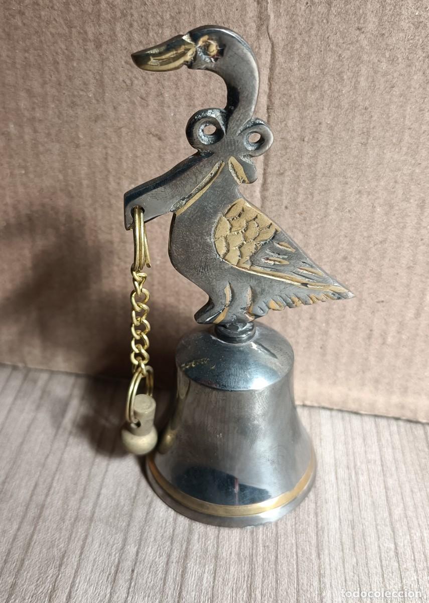 Antig&uuml;edades: Antigua campana de metal
