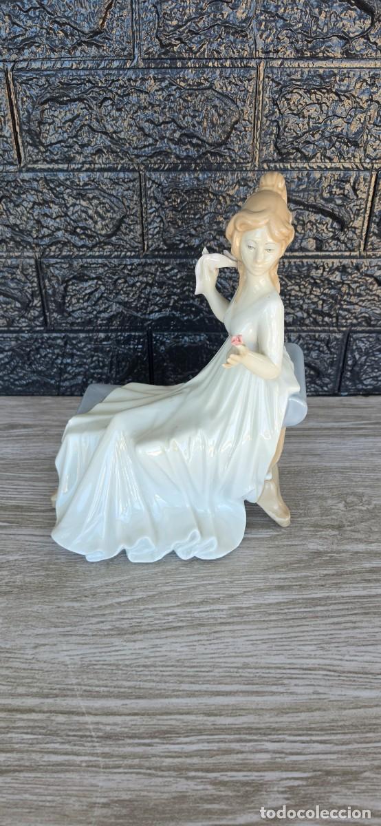 Antig&uuml;edades: Figura DARTSA Mujer Sentada - Foto 5