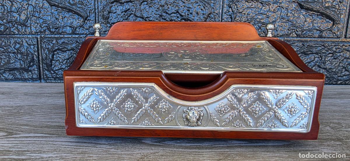 Antig&uuml;edades: Caja escritorio plata y madera - Foto 1