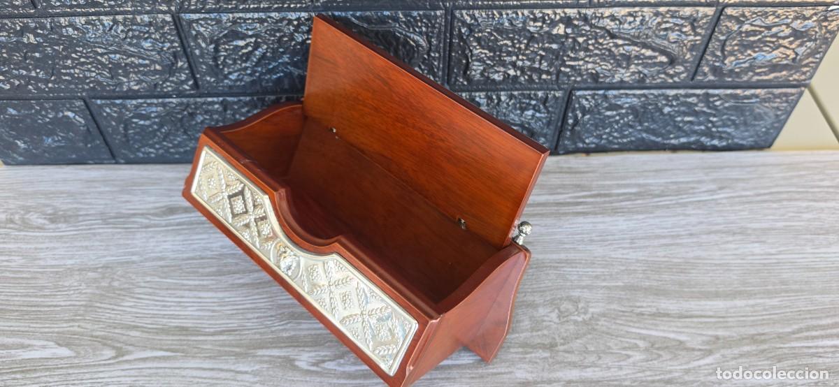 Antig&uuml;edades: Caja escritorio plata y madera - Foto 6