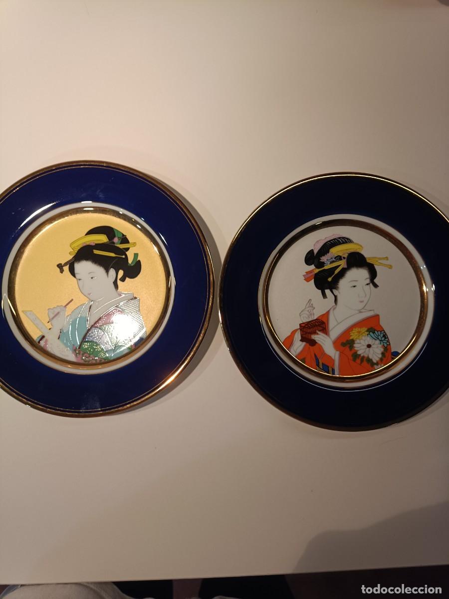 Antiques: Pareja de Platos de Porcelana Japonesa John Jenkins - Geishas y Oro de 24k - Con Sello