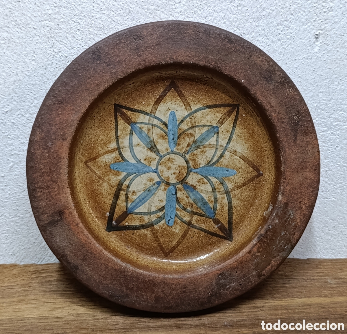 Antiguidades: PLATO O CENICERO DE CER&Aacute;MICA VALDEMORILLO, DISE&Ntilde;O DE ANTONIO SALVADOR ORODEA, A&Ntilde;OS 60.