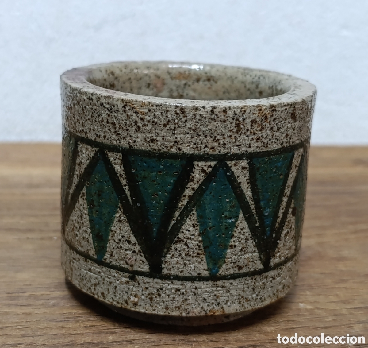 Antiguidades: ANTIGUO VASO O PORTAVELAS DE CER&Aacute;MICA DE VALDEMORILLO, DISE&Ntilde;O ANTONIO SALVADOR ORODEA (ASO). A&Ntilde;OS 60