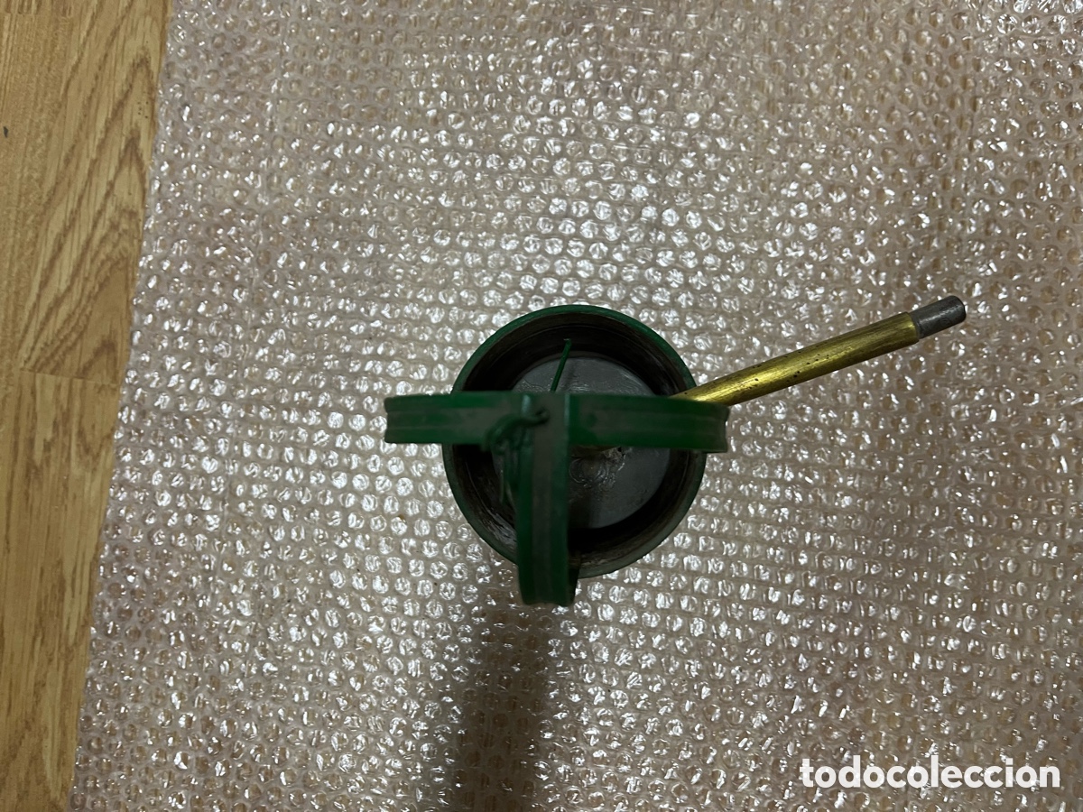 Antig&uuml;edades: L&aacute;mpara de carburo antigua con recipiente protector - Foto 2