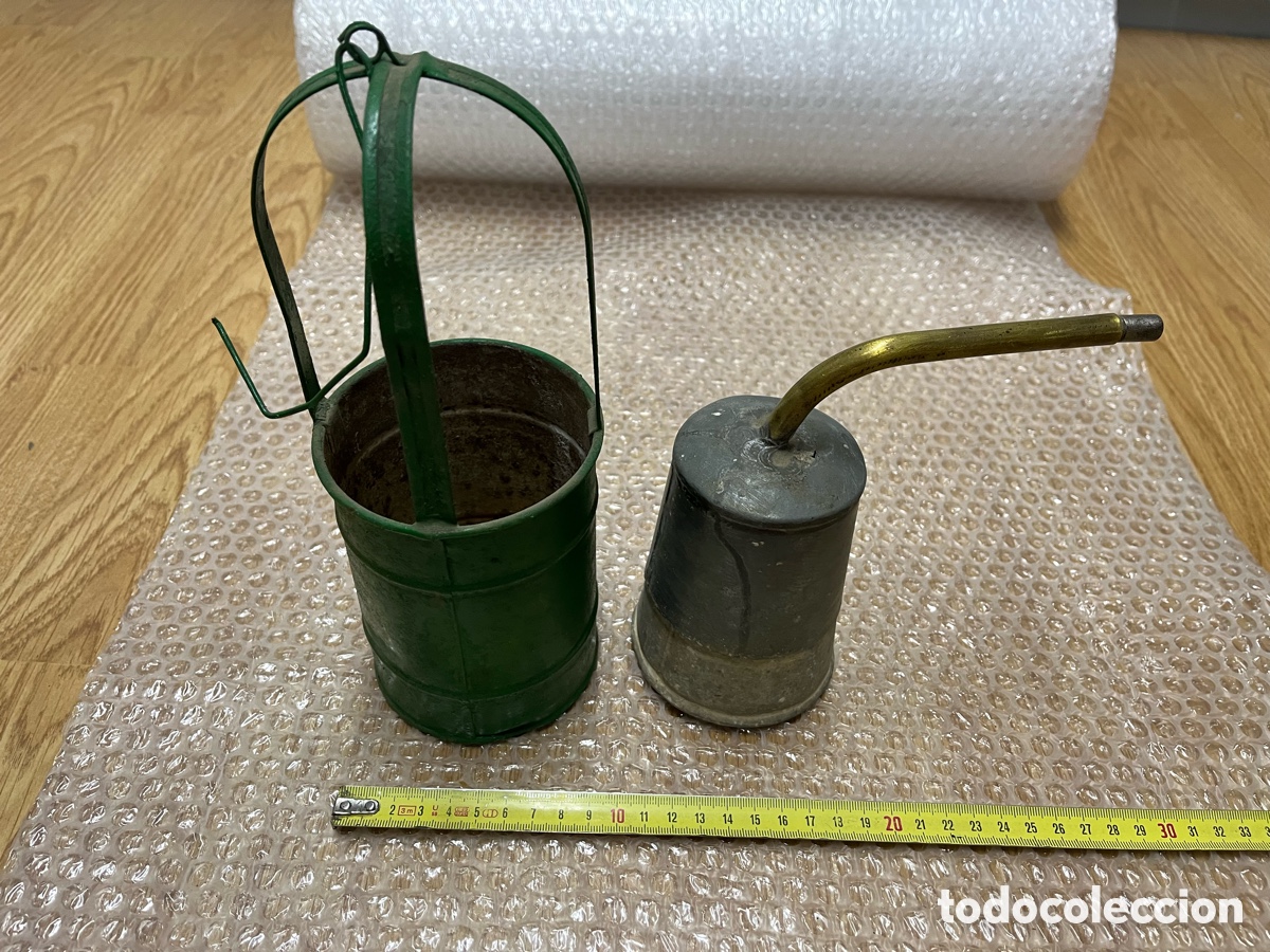 Antig&uuml;edades: L&aacute;mpara de carburo antigua con recipiente protector - Foto 7