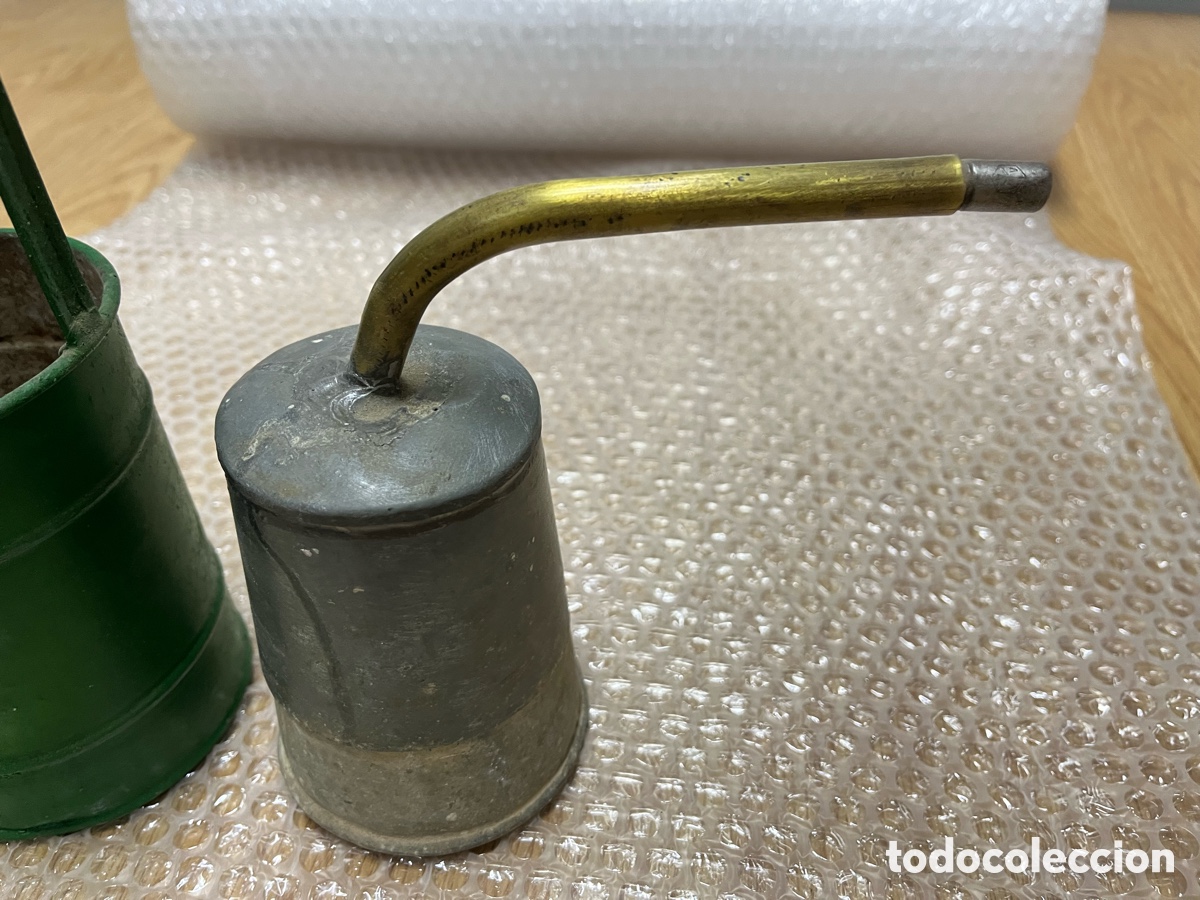 Antig&uuml;edades: L&aacute;mpara de carburo antigua con recipiente protector - Foto 9