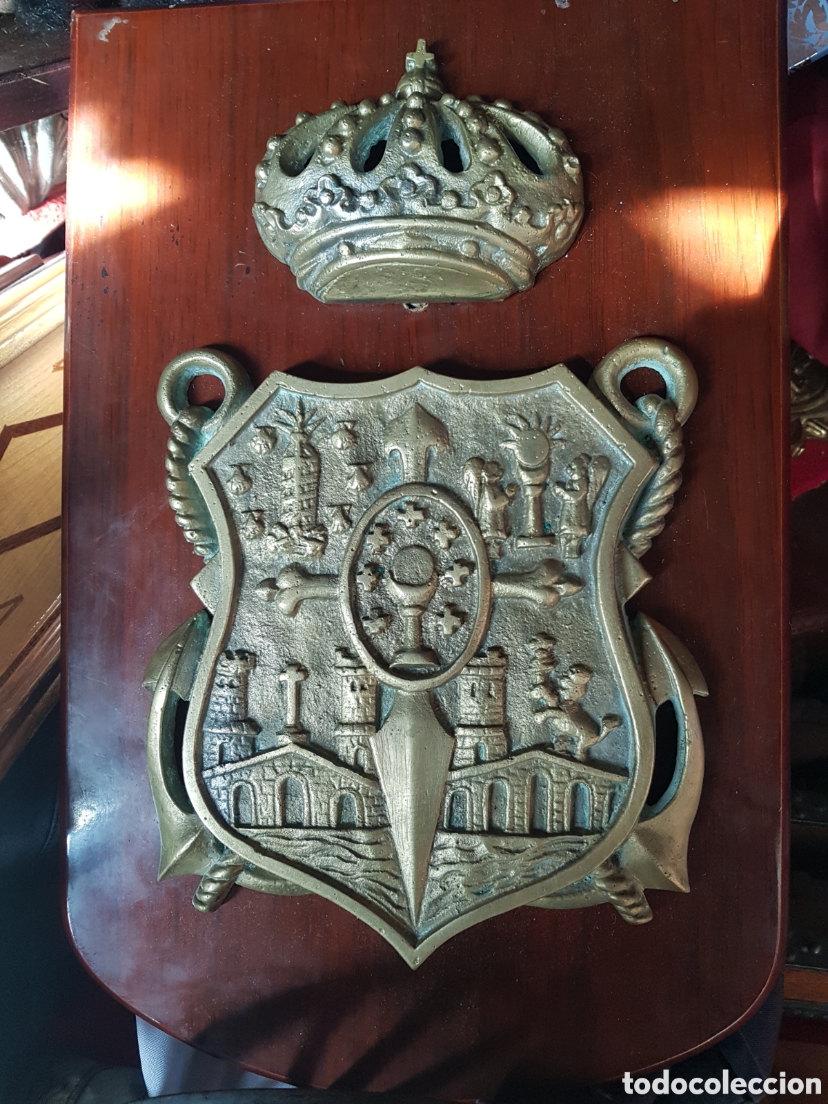 Antiquit&auml;ten: ANTIGUO ESCUDO DE BRONCE MACIZO DE GALICIA