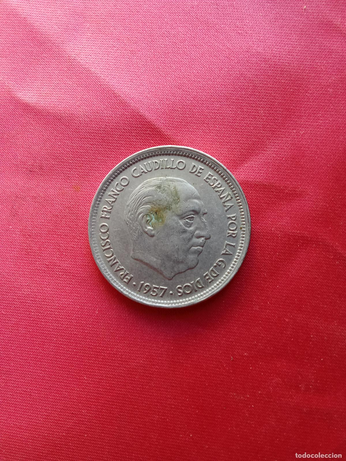 Antiquit&auml;ten: Moneda Franco 50 pesetas Edici&oacute;n 1957, acu&ntilde;ada 1958 con error. Caj&oacute;n Tienda