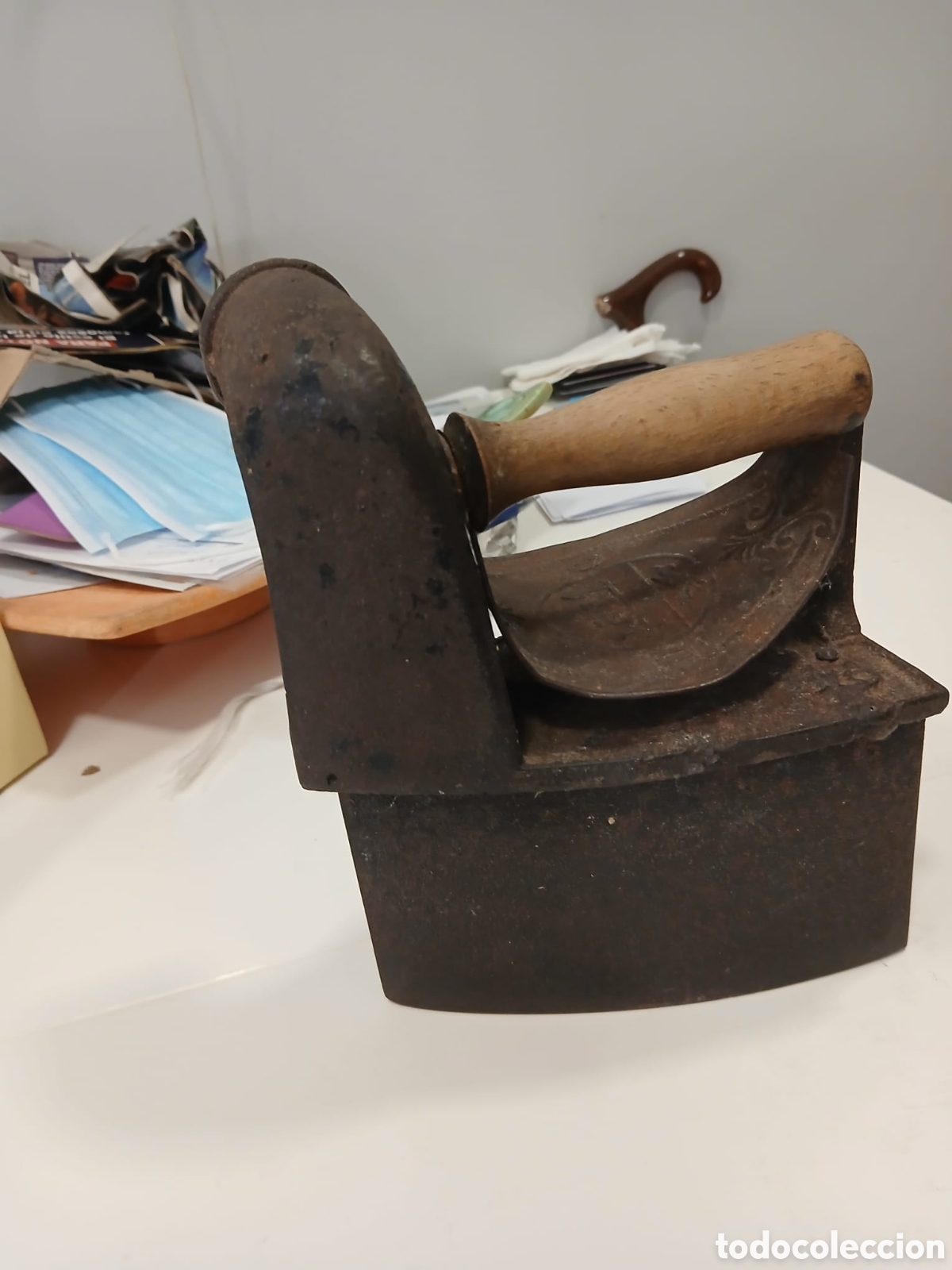 Antig&uuml;edades: PLANCHA DE CARBON CON CHIMENEA S. XIX - Foto 1