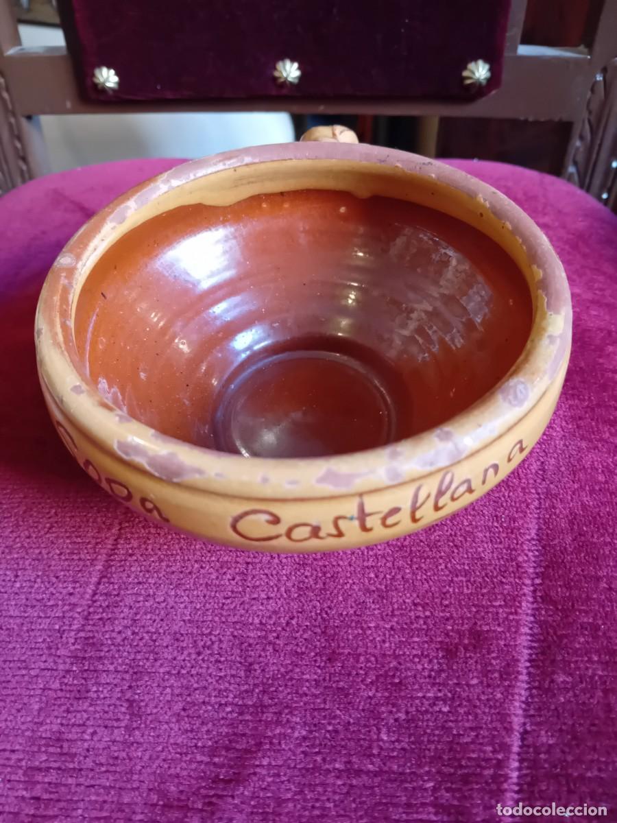 Antiquit&eacute;s: Cazuela con asa para sopa castellana de barro cocido y vidriado