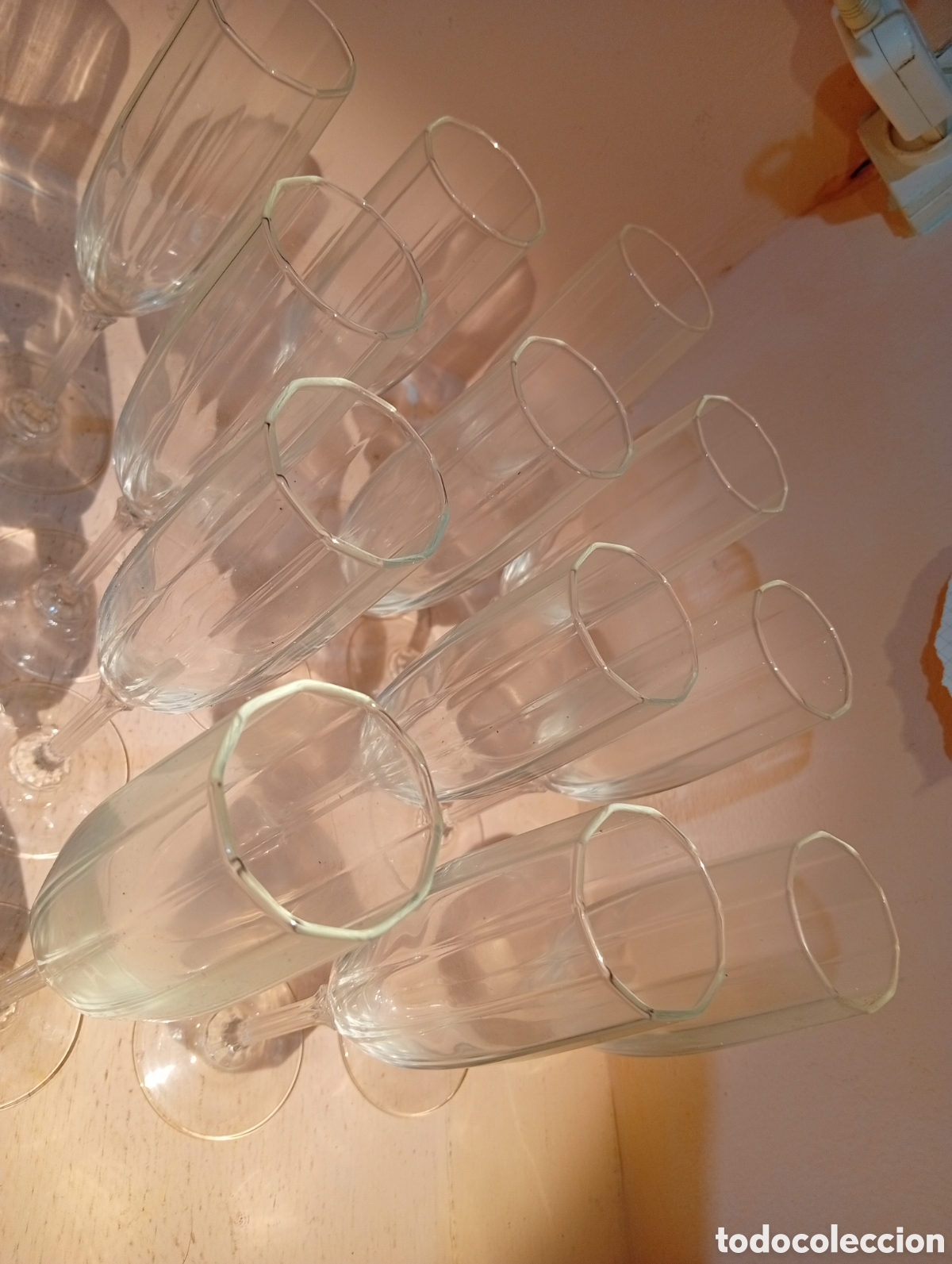 Antig&uuml;edades: Lote doce copas cava luminarc