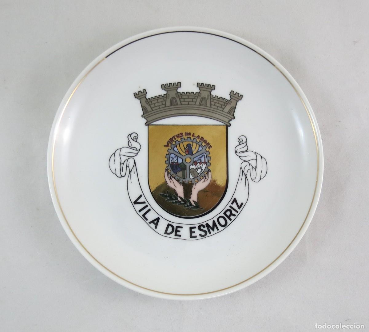 Antiquit&auml;ten: Prato Vila de Esmoriz porcelana n&ordm;2; Marcado como &eacute; mostrado; Di&acirc;metro &ndash; 17cm; Condi&ccedil;&atilde;o &ndash; Perfeito.