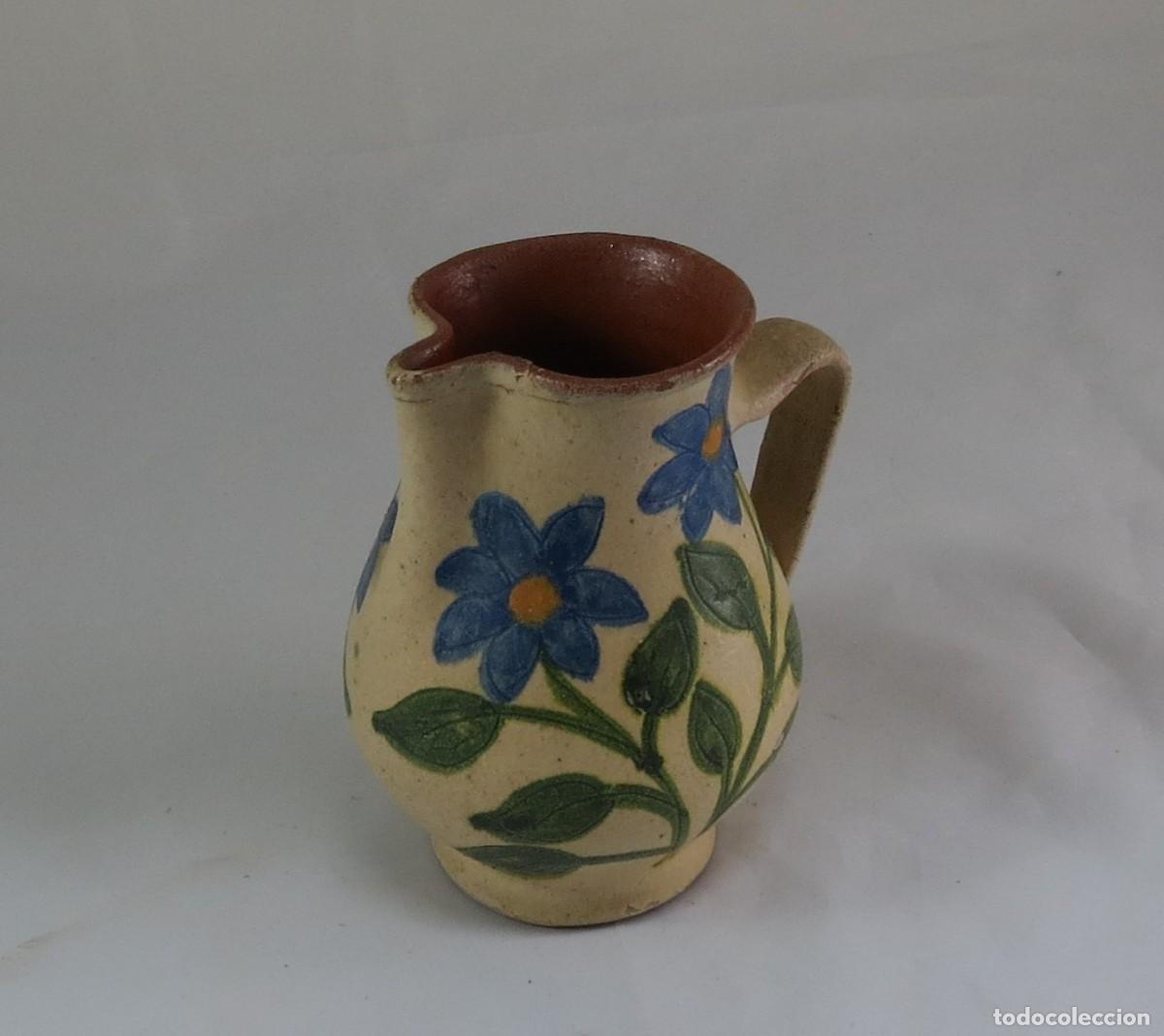 Antiquit&eacute;s: Jarro/Infusa/Caneca em barro portugu&ecirc;s do Redondo decorada com flores; Altura &ndash; 14cm; Di&acirc;metro &ndash; 10c