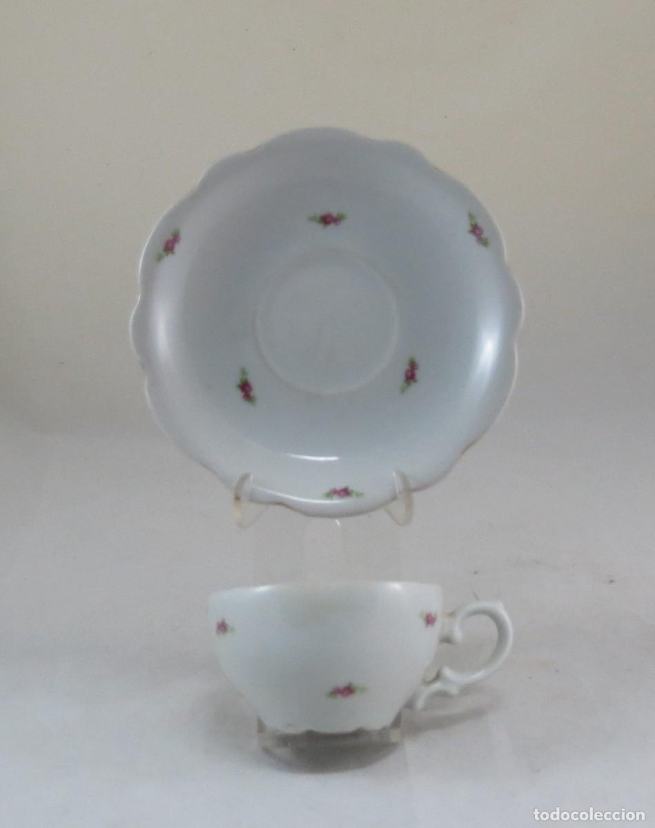 Antiquit&eacute;s: Ch&aacute;vena e pires Renner porcelana de Porto Alegre; Marcada como &eacute; mostrado; Di&acirc;metro do pires &ndash; 15cm;