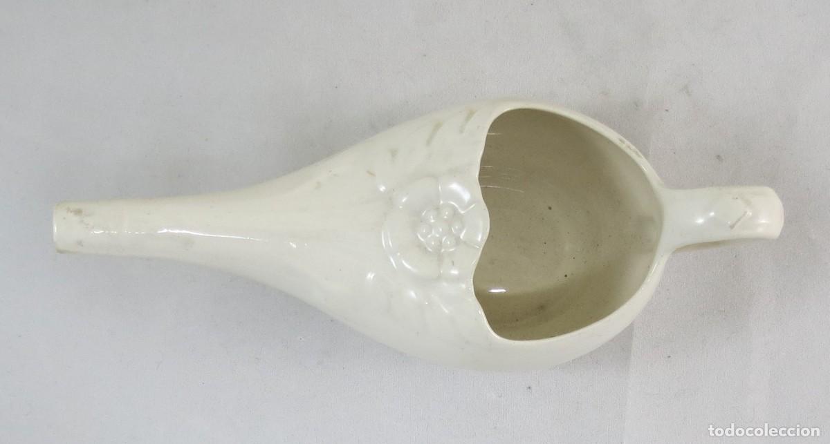 Antiquit&eacute;s: Bule de acamados Sacav&eacute;m; Marcado &ndash; Fabrica de Sacav&eacute;m como &eacute; mostrado; Comprimento &ndash; 17cm. Condi&ccedil;&atilde;o
