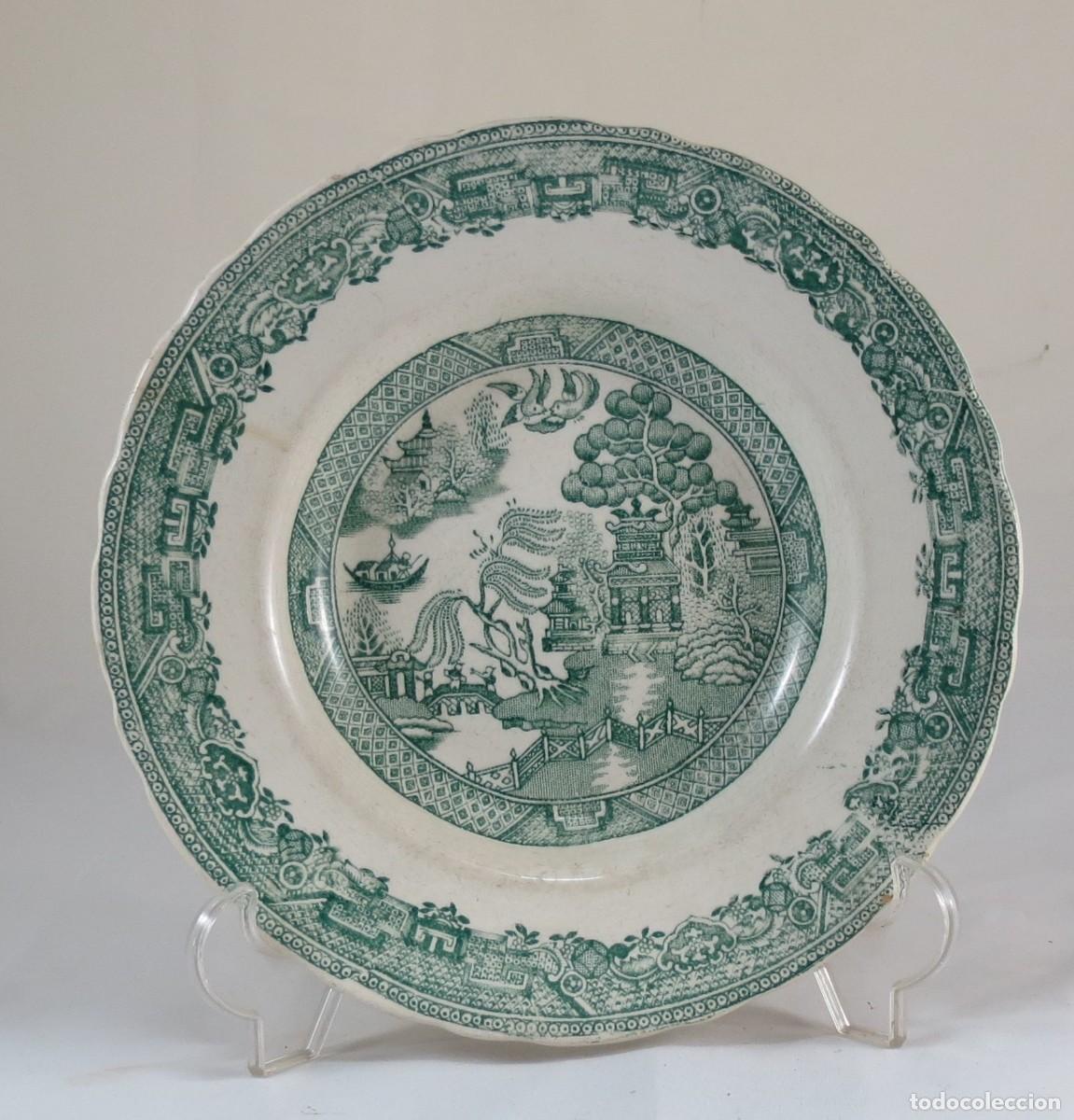 Antiquit&eacute;s: Prato em faian&ccedil;a portuguesa F&aacute;brica de Sacav&eacute;m-Chor&atilde;o Verde n&ordm;1; Marcado - Gilman; Di&acirc;metro &ndash; 23cm;