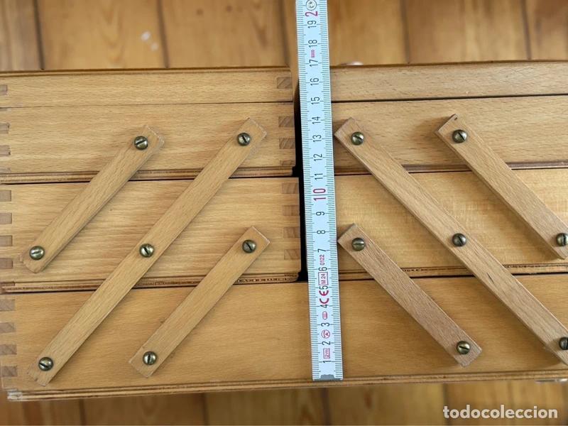 Antig&uuml;edades: Costurero de madera con compartimentos expandibles - Foto 7