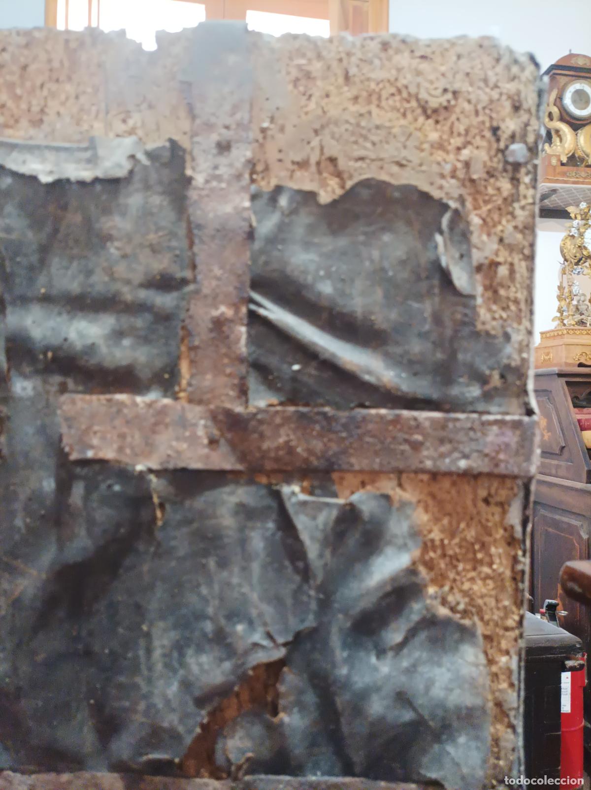 Antig&uuml;edades: Ba&uacute;l de pino y cuero - Foto 16