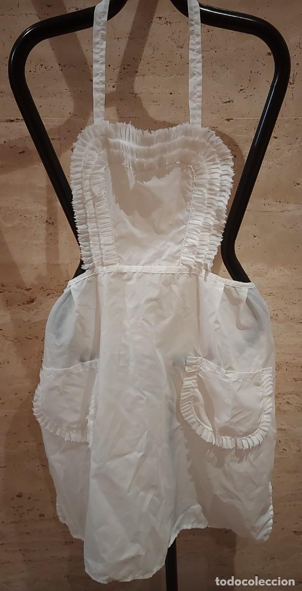 Oggetti Antichi: Antiguo delantal, mandil o uniforme de criada. Original de epoca, a&ntilde;os 50