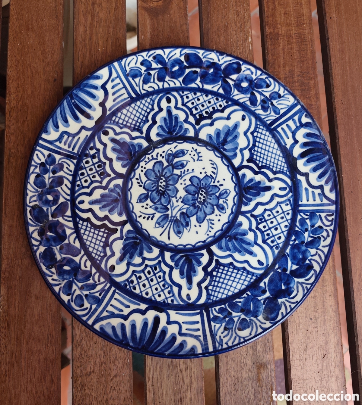 Antiguidades: Cer&aacute;mica Manises. Plato Pascual Zorrilla. 30 cm. A&ntilde;os 80
