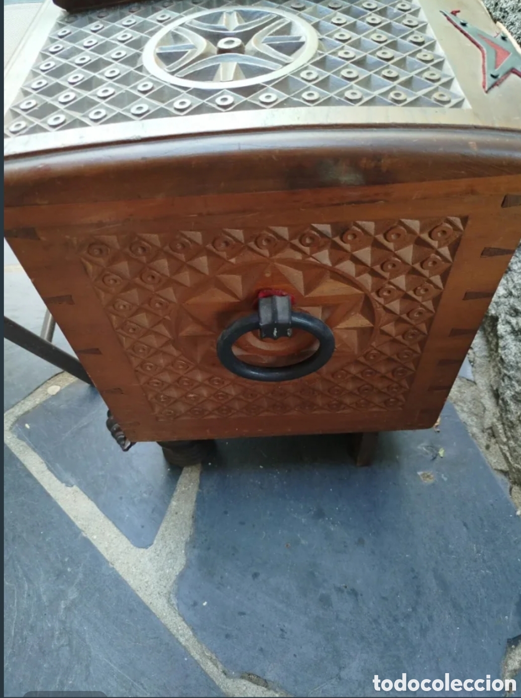 Antig&uuml;edades: Arca tallada con &aacute;guila y castillo - Foto 6