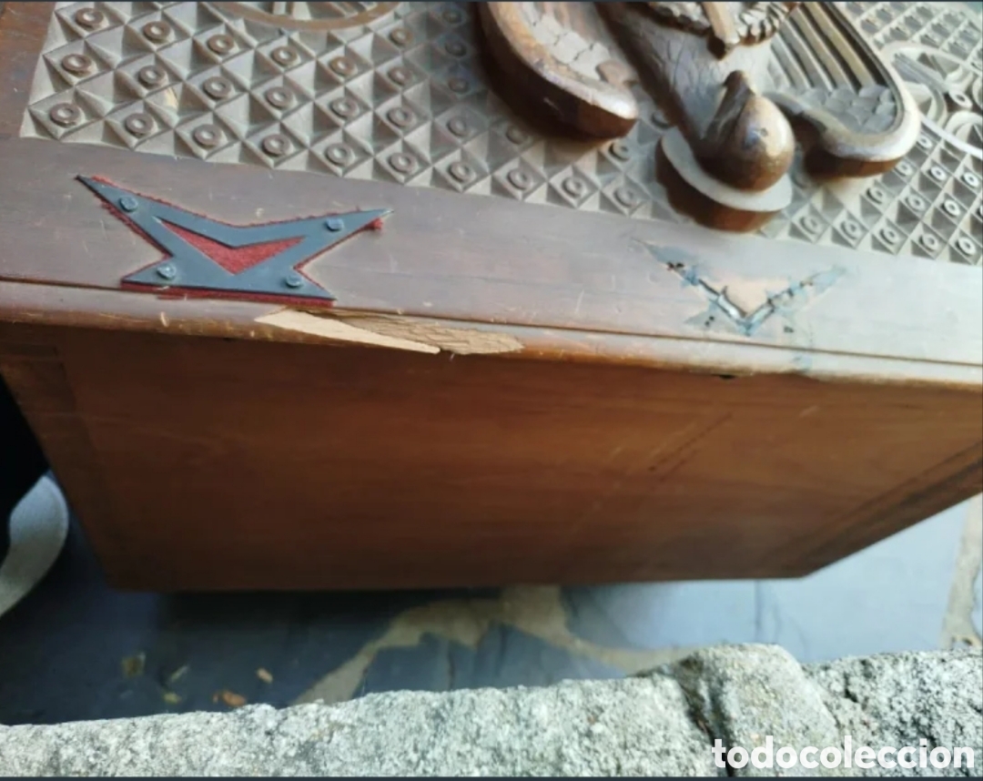 Antig&uuml;edades: Arca tallada con &aacute;guila y castillo - Foto 7