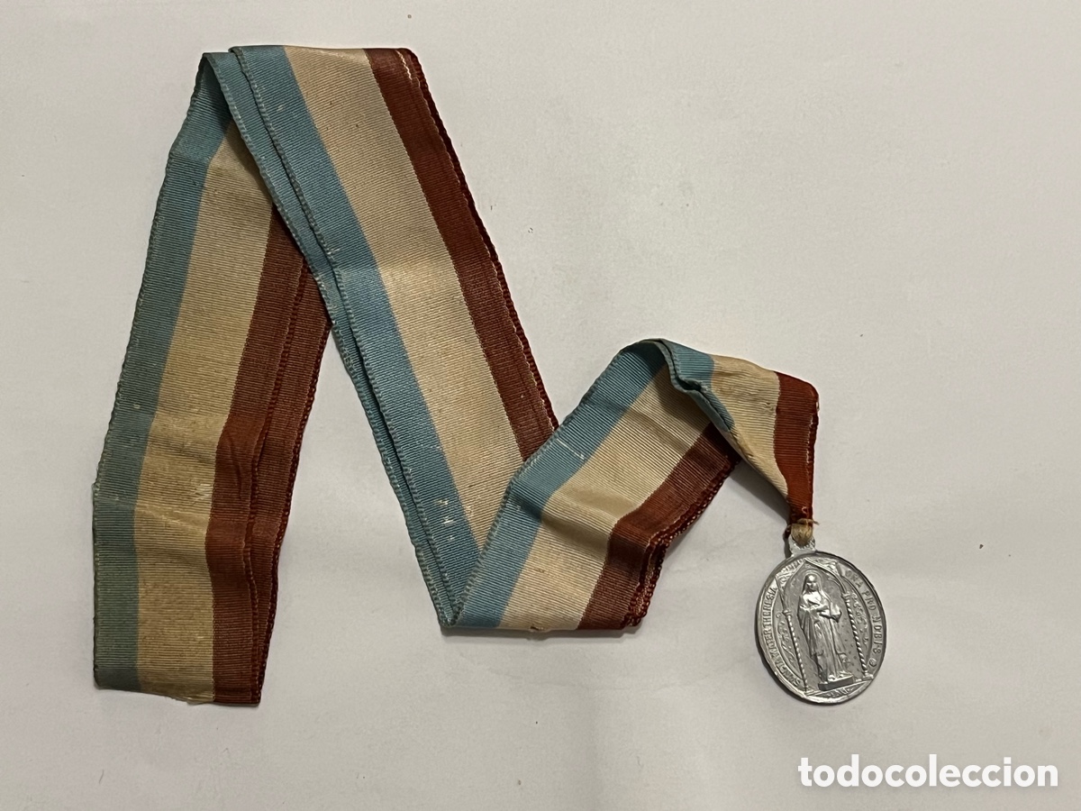 Antig&uuml;edades: PUR&Iacute;SIMA INMACULADA Y SANTA TERESA. Medalla procesi&oacute;nal.. (h.1930?) Med&iacute;das Medalla: 4 x 3 cm