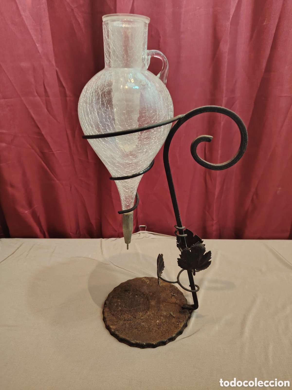 Antiques: Bonito y antiguo decantador de vino con suporte