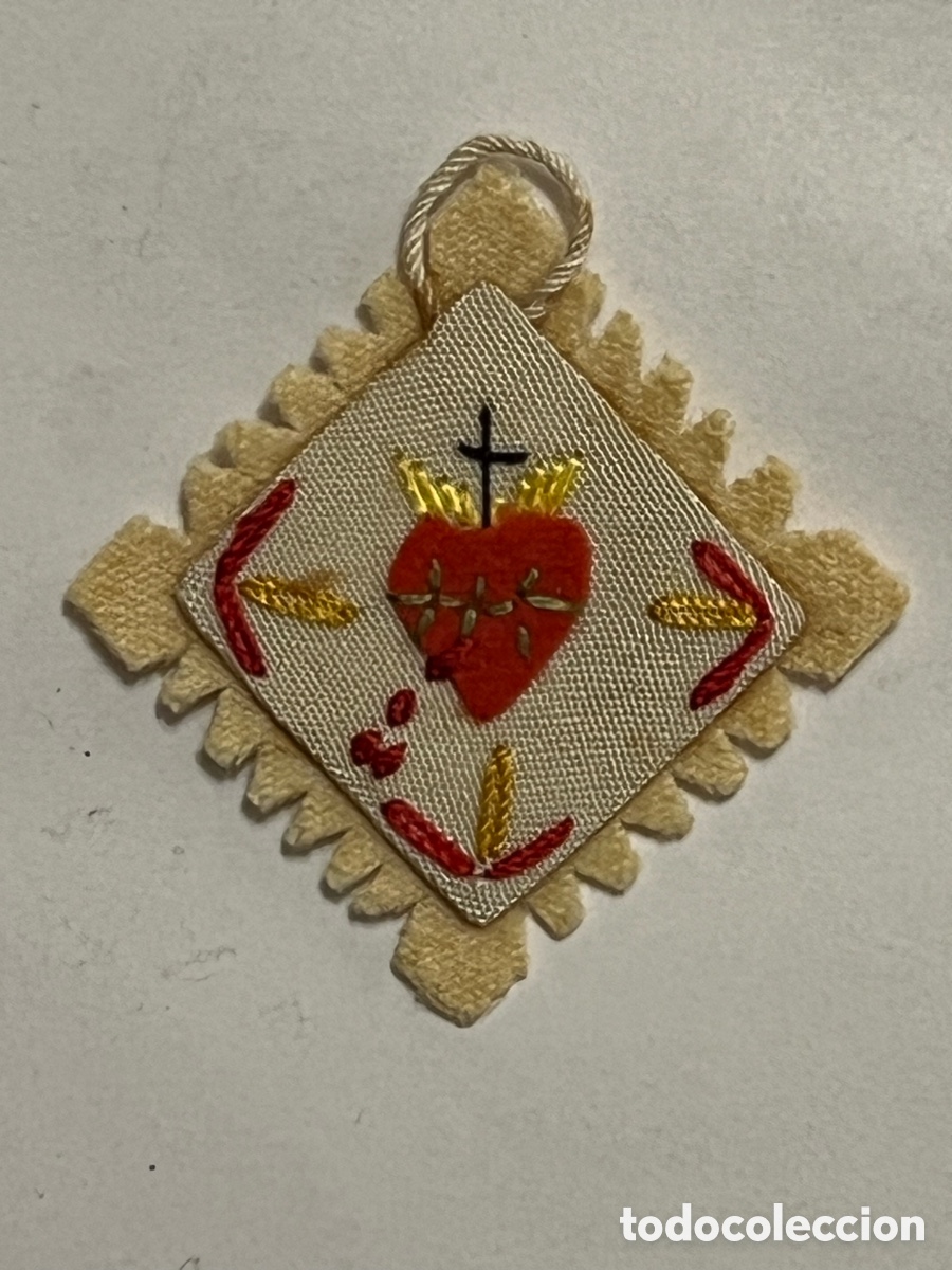 Antig&uuml;edades: DETENTE ENEMIGO EL SAGRADO CORAZ&Oacute;N DE JES&Uacute;S EST&Aacute; CONMIGO.. (h.1920?) Med&iacute;das: 3,5 x 3,5