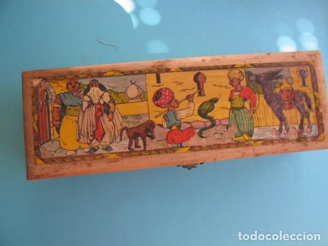 Antig&uuml;edades: Estuche plumier escolar antiguo de madera de 1940