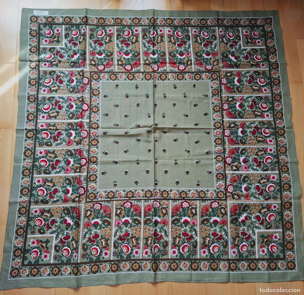 Antig&uuml;edades: BONITO PA&Ntilde;UELO DE CUELLO DE SE&Ntilde;ORA VERDE /ROJO 120 X 120 MARCA RUGGERI - NUEVO