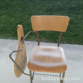 Antiguidades: Silla con pala plegable para escribir