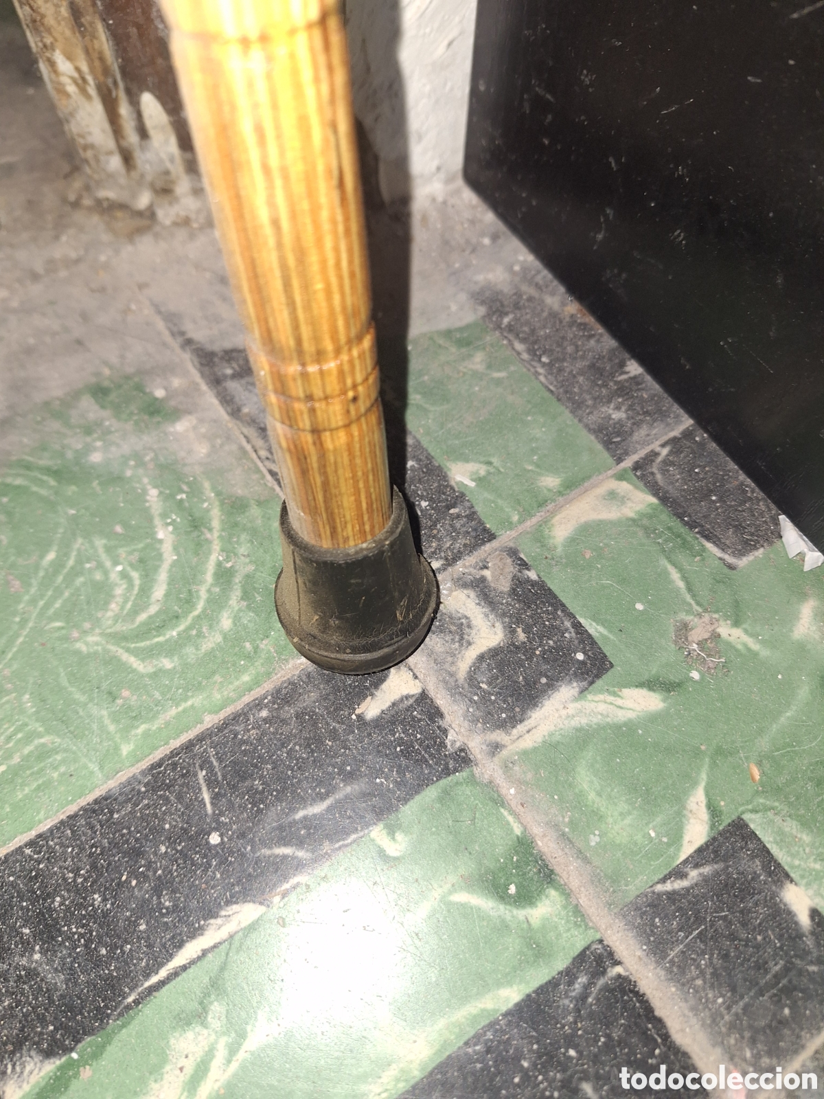 Antig&uuml;edades: Bsston de madera liso - Foto 3
