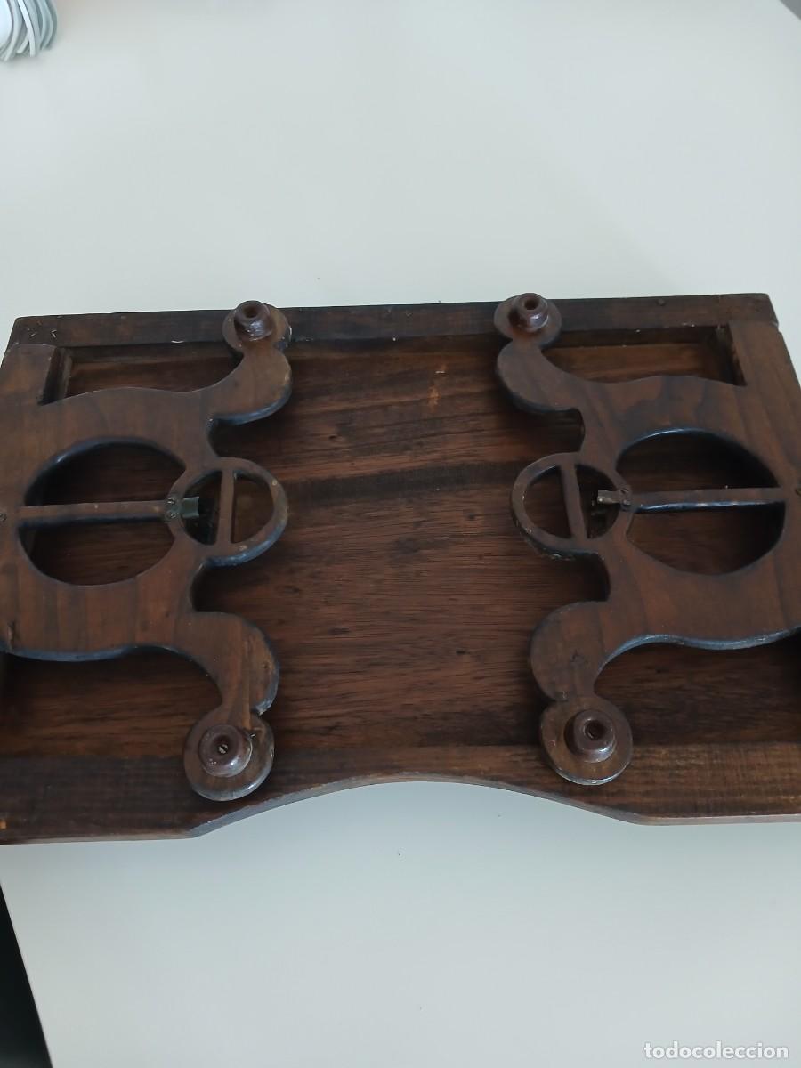 Antiquit&auml;ten: Bandeja antigua de madera con patas plegables