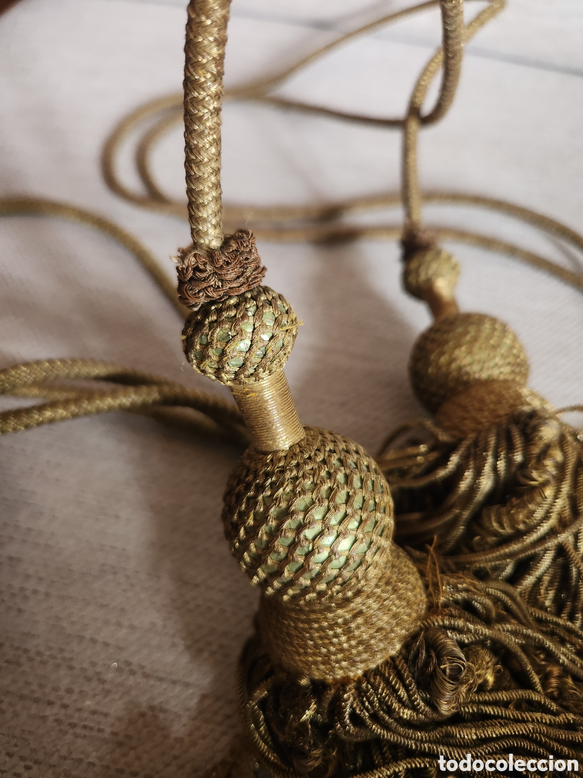 Antig&uuml;edades: Cord&oacute;n o c&iacute;ngulo con borlas - Foto 6