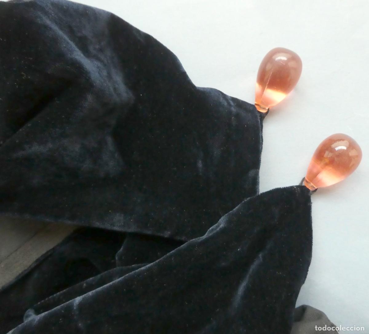 Antig&uuml;edades: ANTIGUO CUADRANTE DE TERCIOPELO CON L&Aacute;GRIMAS DE CRSTAL PPIO.S.XX