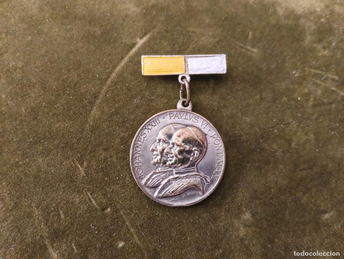 Antig&uuml;edades: ANTIGUA MEDALLA BROCHE DE PECHO - CONCILIO ECUMENICO VATICANO II - PAPAS JUAN XXIII Y PABLO VI