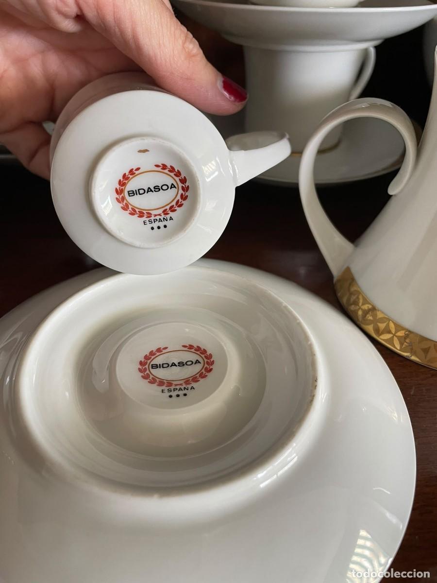 Antiquit&eacute;s: Juego de caf&eacute; / t&eacute; vintage Bidasoa - Porcelana fina decorada en oro (27 piezas)
