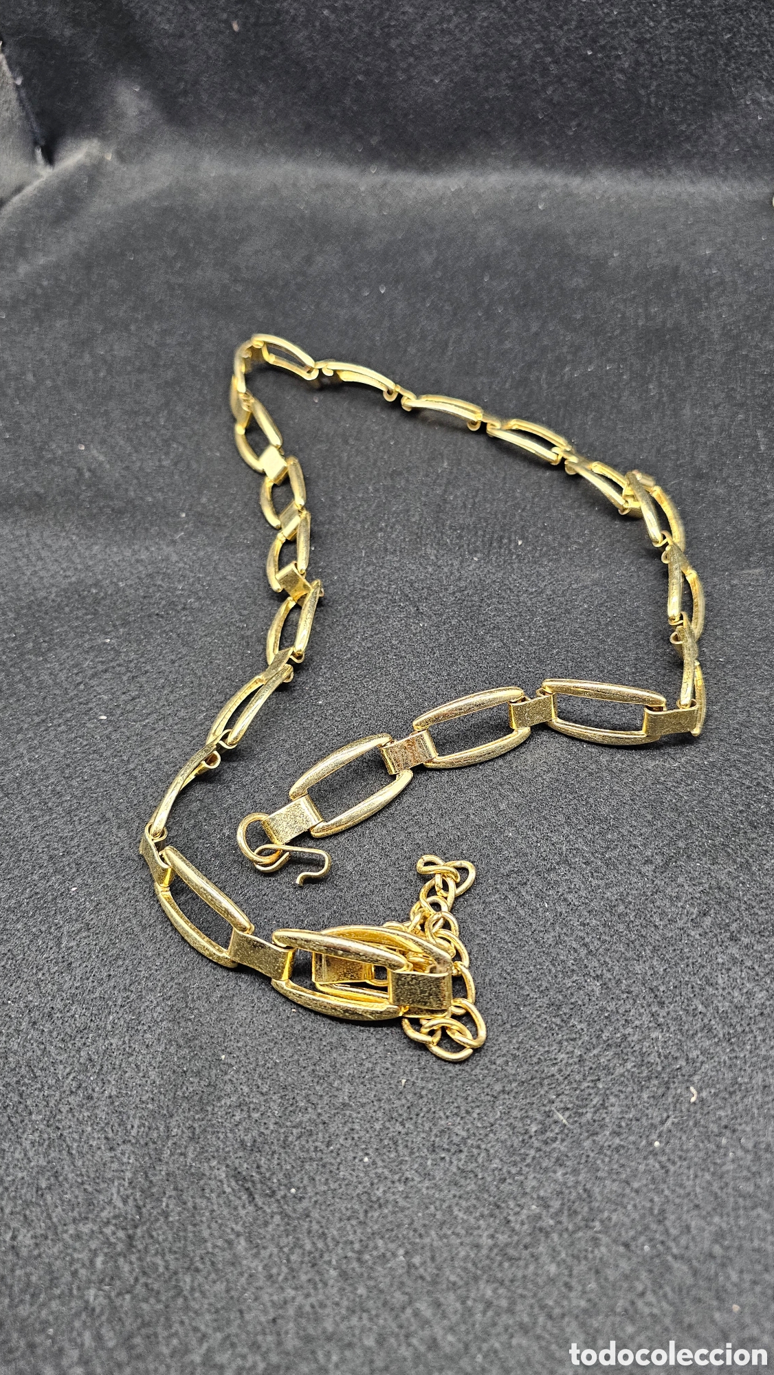 Antig&uuml;edades: Cintur&oacute;n de eslabones de metal dorado