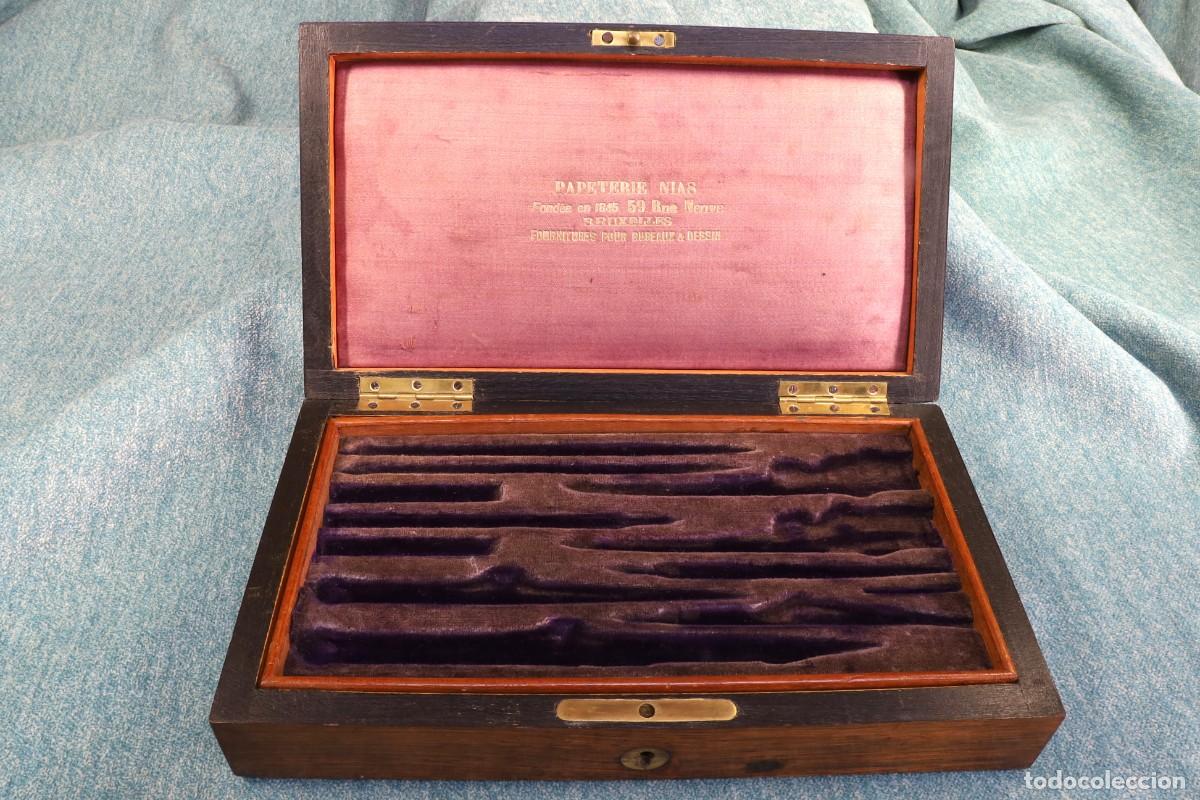 Antig&uuml;edades: Caja rectangular de madera para compases. Doble piso. Rectangular wooden box for compasses. - Foto 2