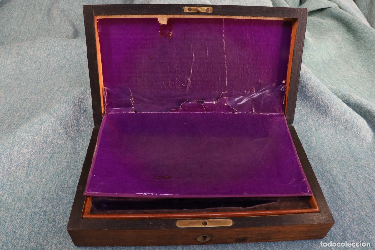 Antig&uuml;edades: Caja rectangular de madera para compases. Doble piso. Rectangular wooden box for compasses. - Foto 3