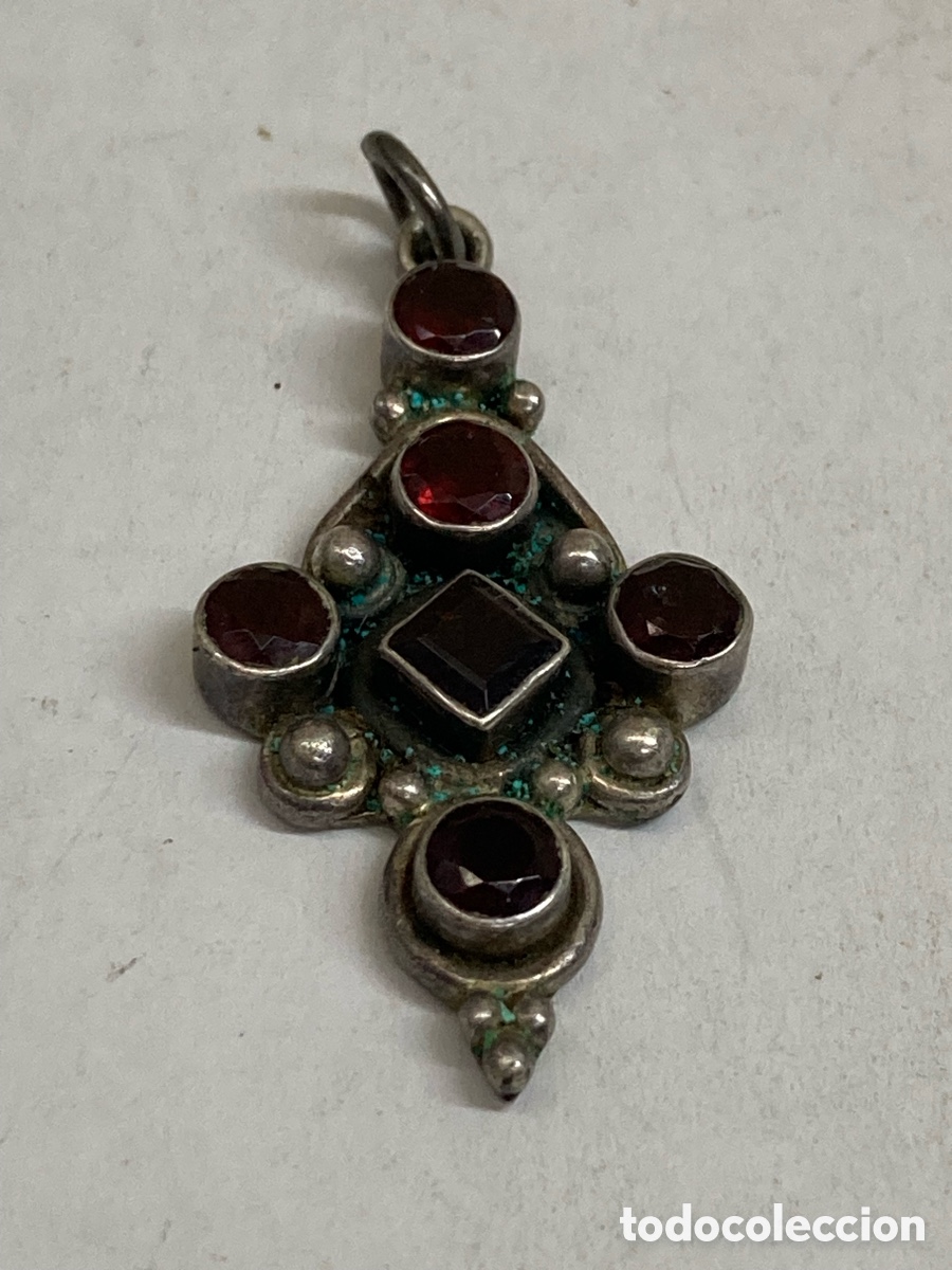 Antiques: Cruz de plata religiosa C668