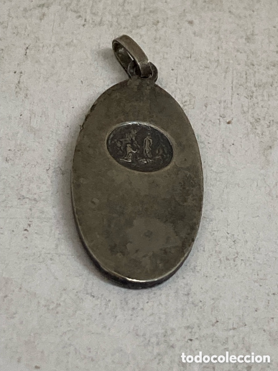 Antig&uuml;edades: Medalla de plata religiosa C668 - Foto 2