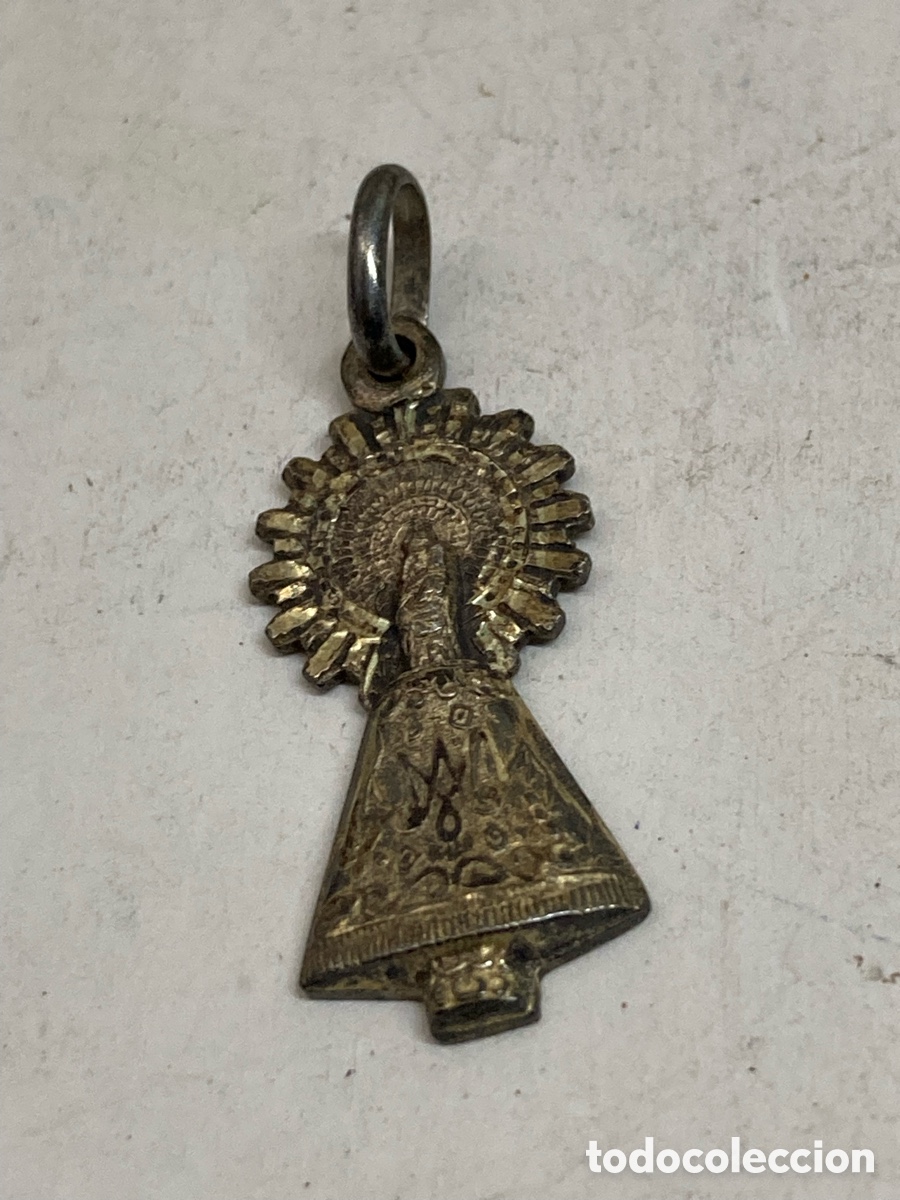 Antiques: Medalla de plata religiosa C668